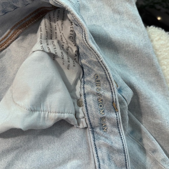 Plus Size 22 American Eagle Light Blue Curve Mom Jeans - Picture 6 of 8